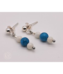 PENDIENTES CORTOS DE CORAL BLANCO Y TURQUESA AZUL