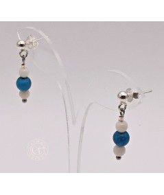 PENDIENTES CORTOS DE CORAL BLANCO Y TURQUESA AZUL