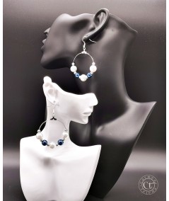 PENDIENTES DE ARO DE PERLAS DE CRISTAL AZUL Y BLANCO