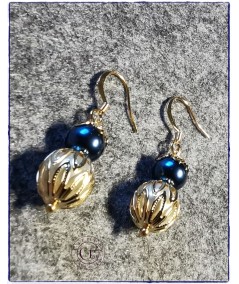 Pendientes de perlas de cristal azul y blanco