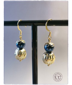 Pendientes de perlas de cristal azul y blanco