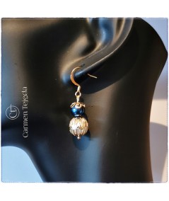 Pendientes de perlas de cristal azul y blanco
