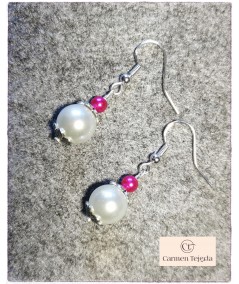 Pendientes de perlas de cristal blanco y fucsia