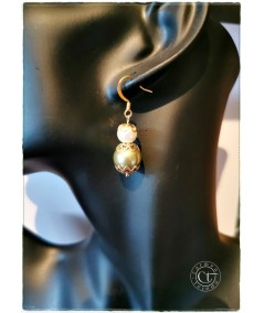 Pendientes de perlas de cristal verde y blanco