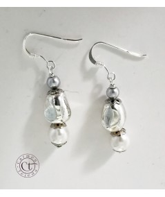 Pendientes de perlas de cristal de colores y zamak