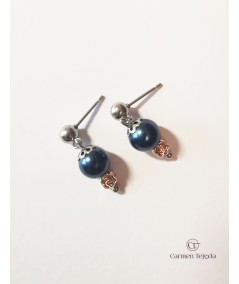 PENDIENTES DE PERLAS DE CRISTAL AZUL CON FLOR