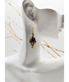 Pendientes de abalorios bohemios con piezas doradas