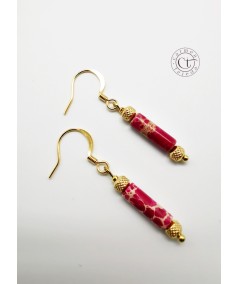 PENDIENTES DORADOS CORTOS DE PIEDRA NATURAL FUCSIA