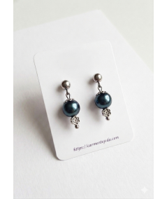 PENDIENTES DE PERLAS DE CRISTAL AZUL CON FLOR