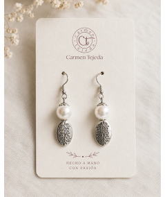 PENDIENTES DE PERLAS DE CRISTAL BLANCAS Y ZAMAK